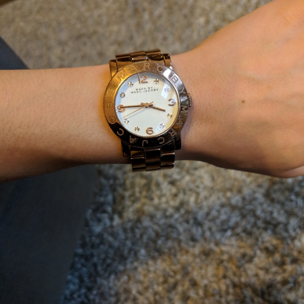 Used marc jacobs rose gold watch